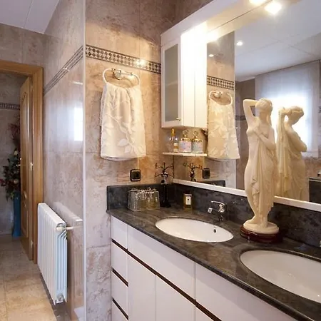 Togo Вілла Льорет-де-Мар